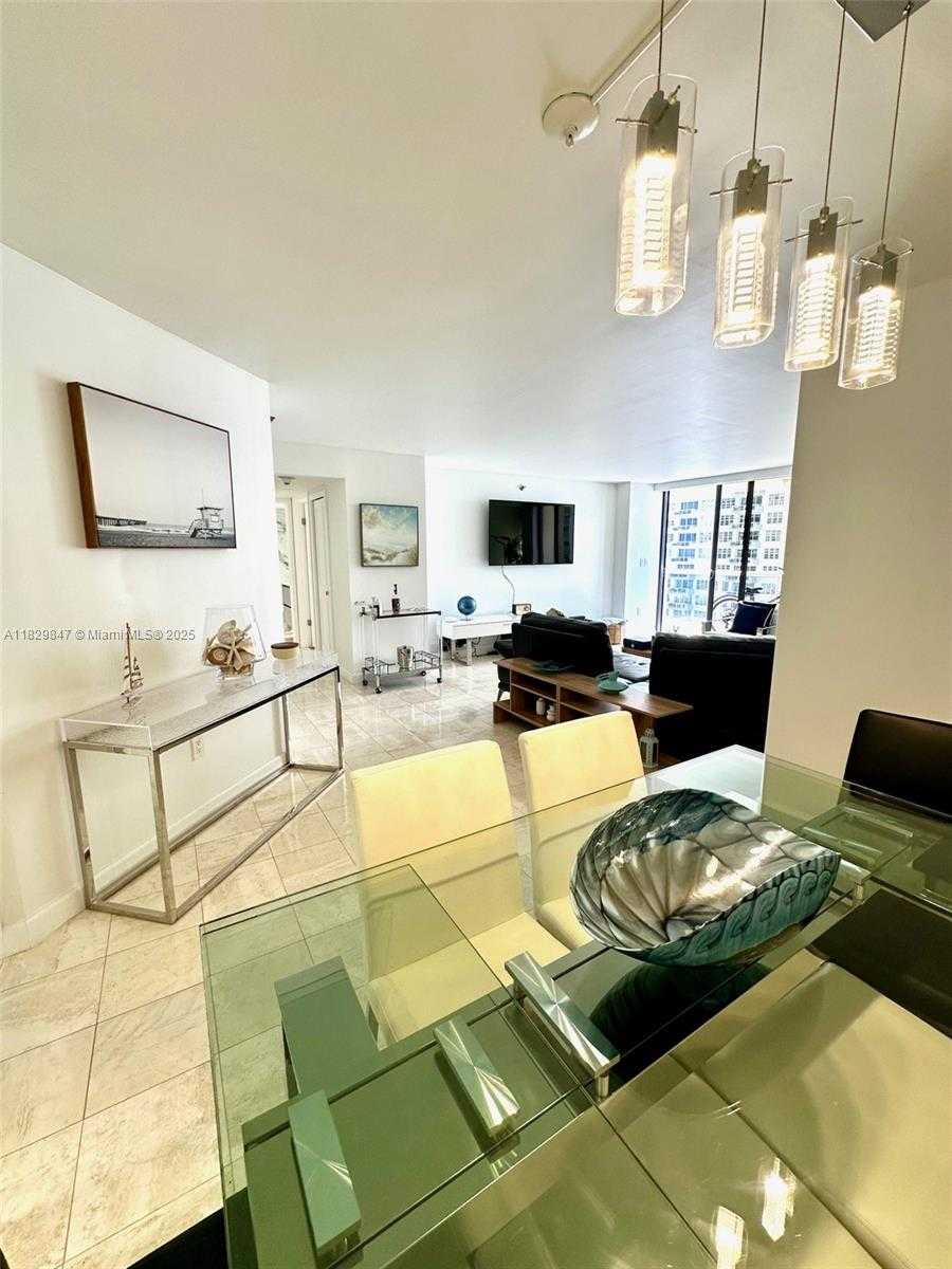 Small Image of 5757 COLLINS AVE #1003, Miami Beach Number 30