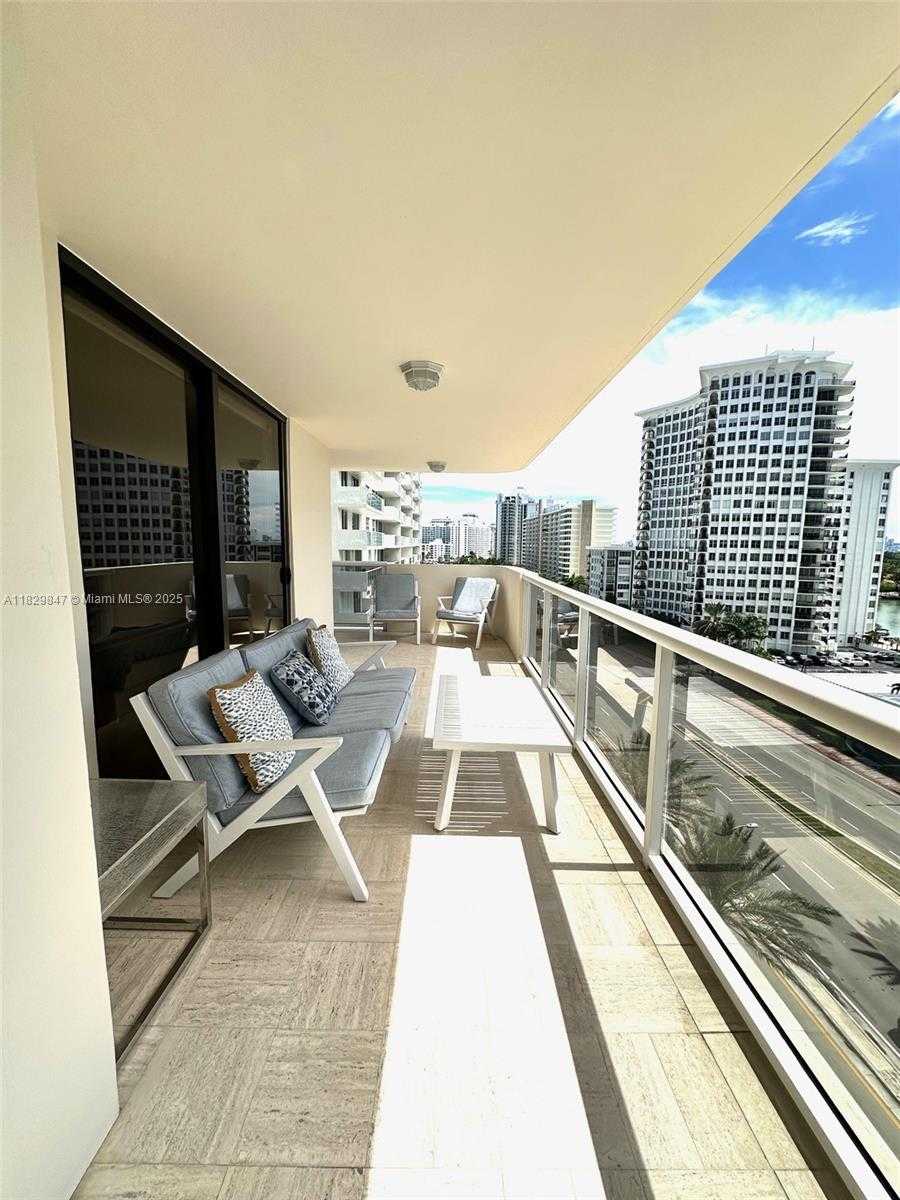 Small Image of 5757 COLLINS AVE #1003, Miami Beach Number 32