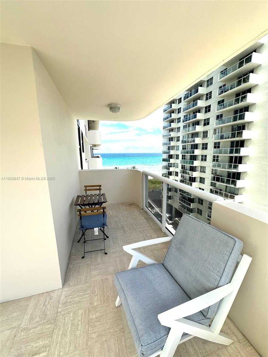 Small Image of 5757 COLLINS AVE #1003, Miami Beach Number 33