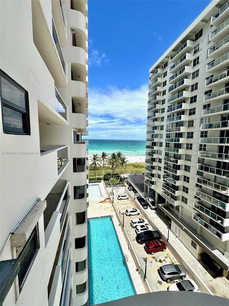 Small Image of 5757 COLLINS AVE #1003, Miami Beach Number 34
