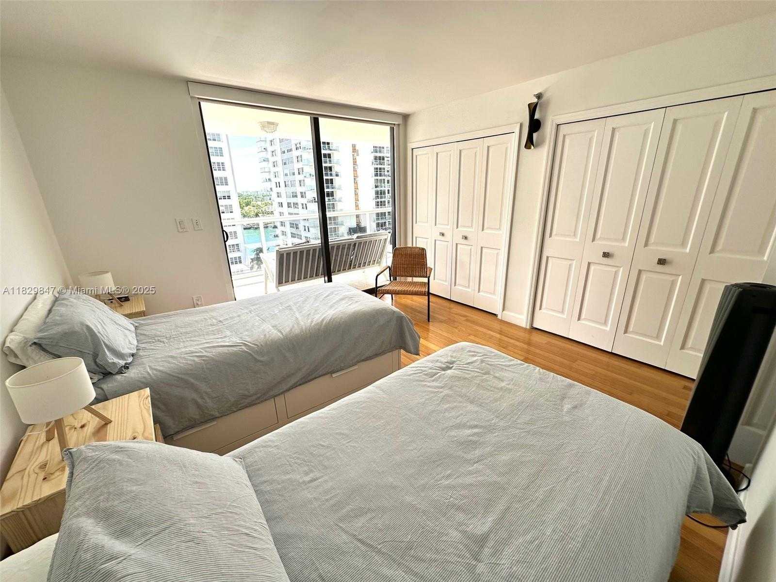 Small Image of 5757 COLLINS AVE #1003, Miami Beach Number 40