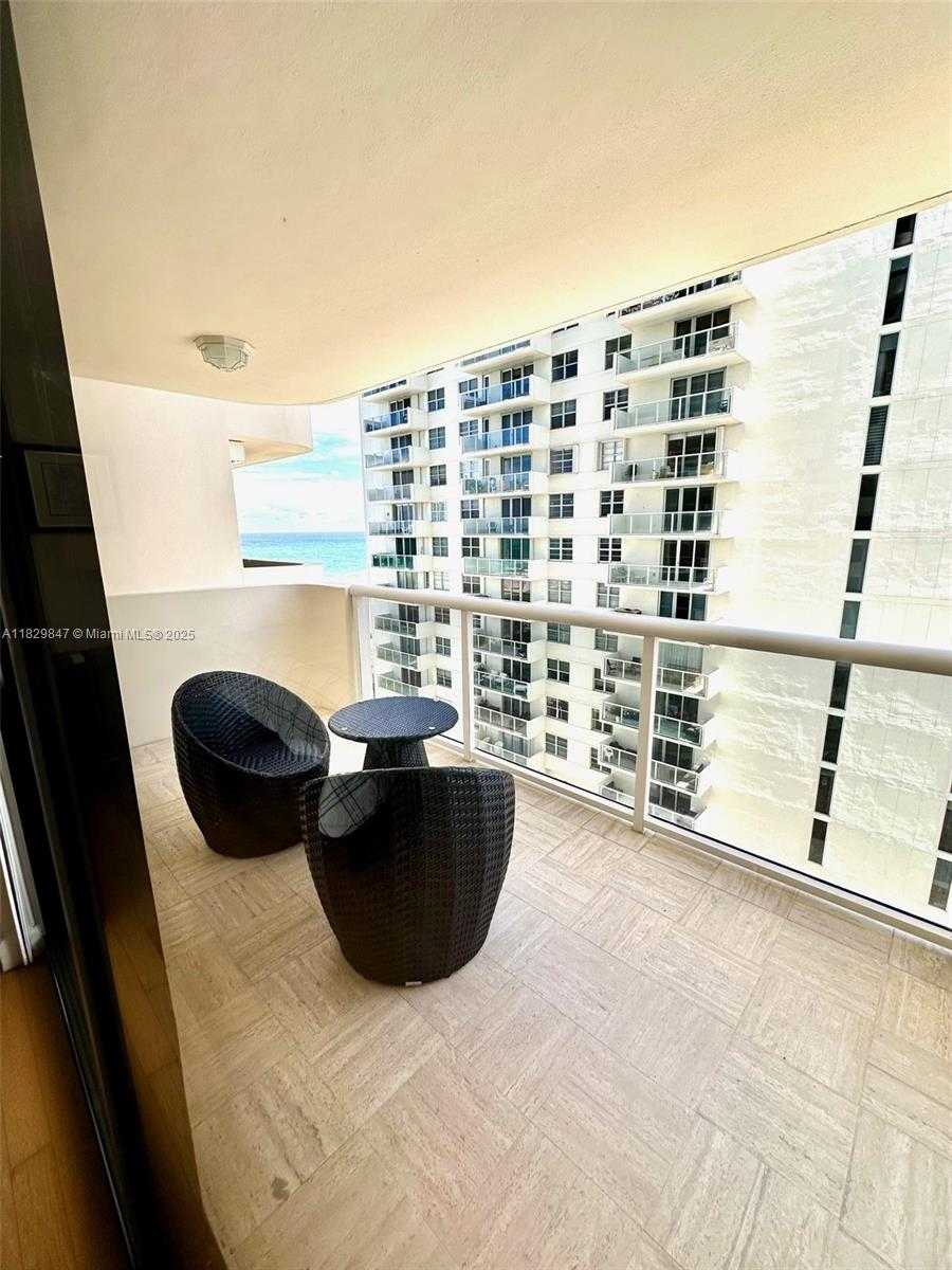 Small Image of 5757 COLLINS AVE #1003, Miami Beach Number 46