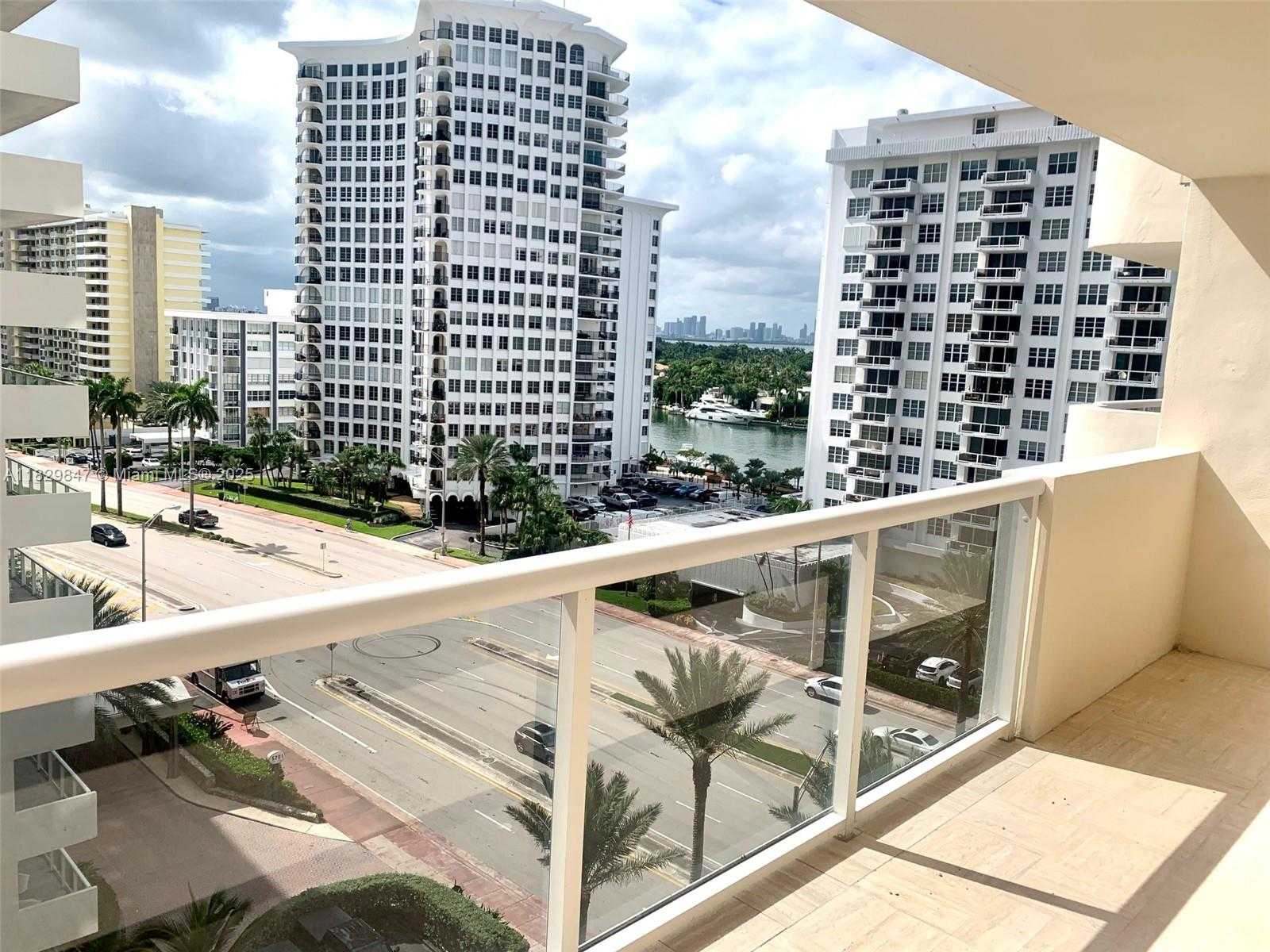 Small Image of 5757 COLLINS AVE #1003, Miami Beach Number 57