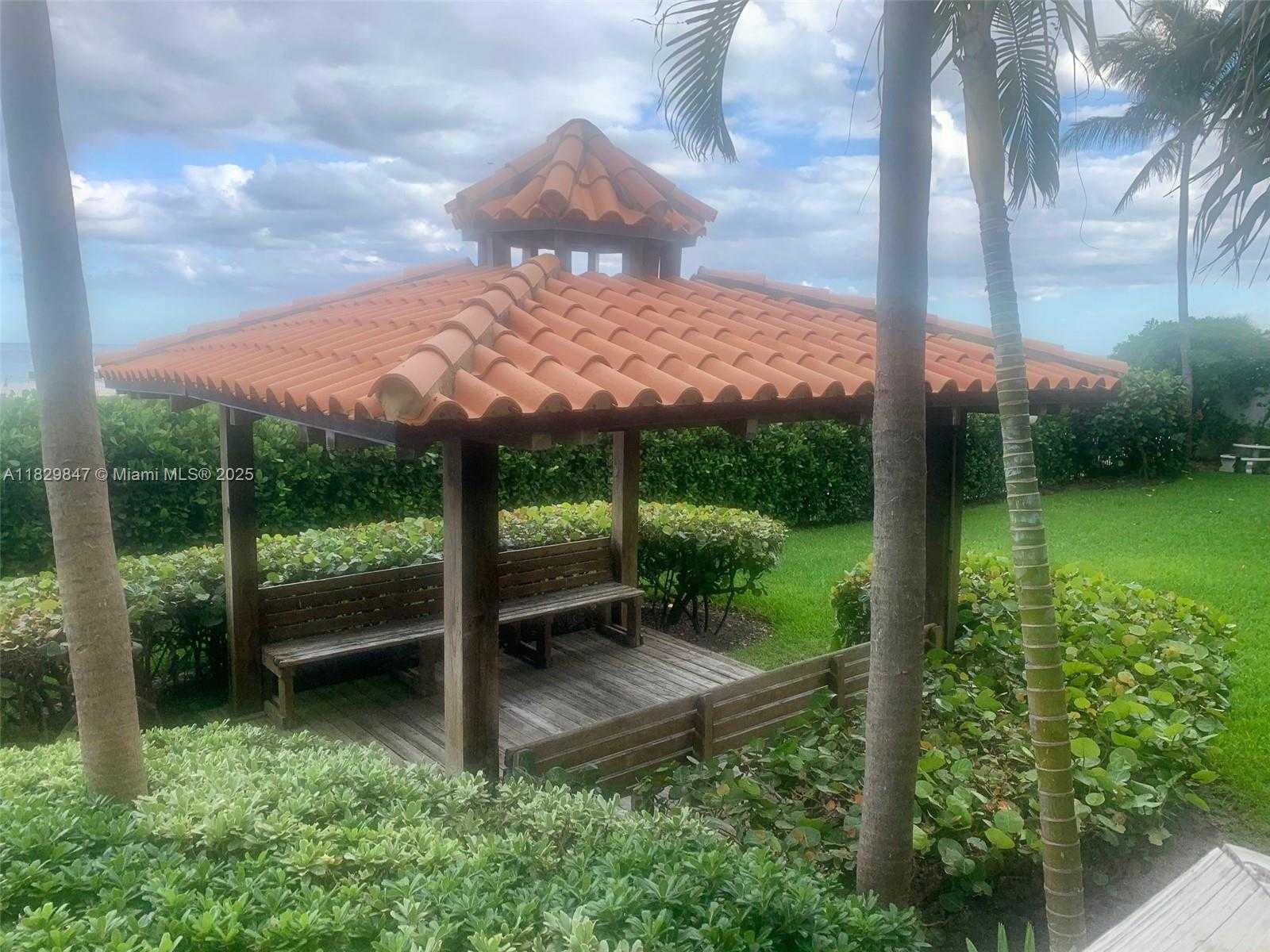 Small Image of 5757 COLLINS AVE #1003, Miami Beach Number 65