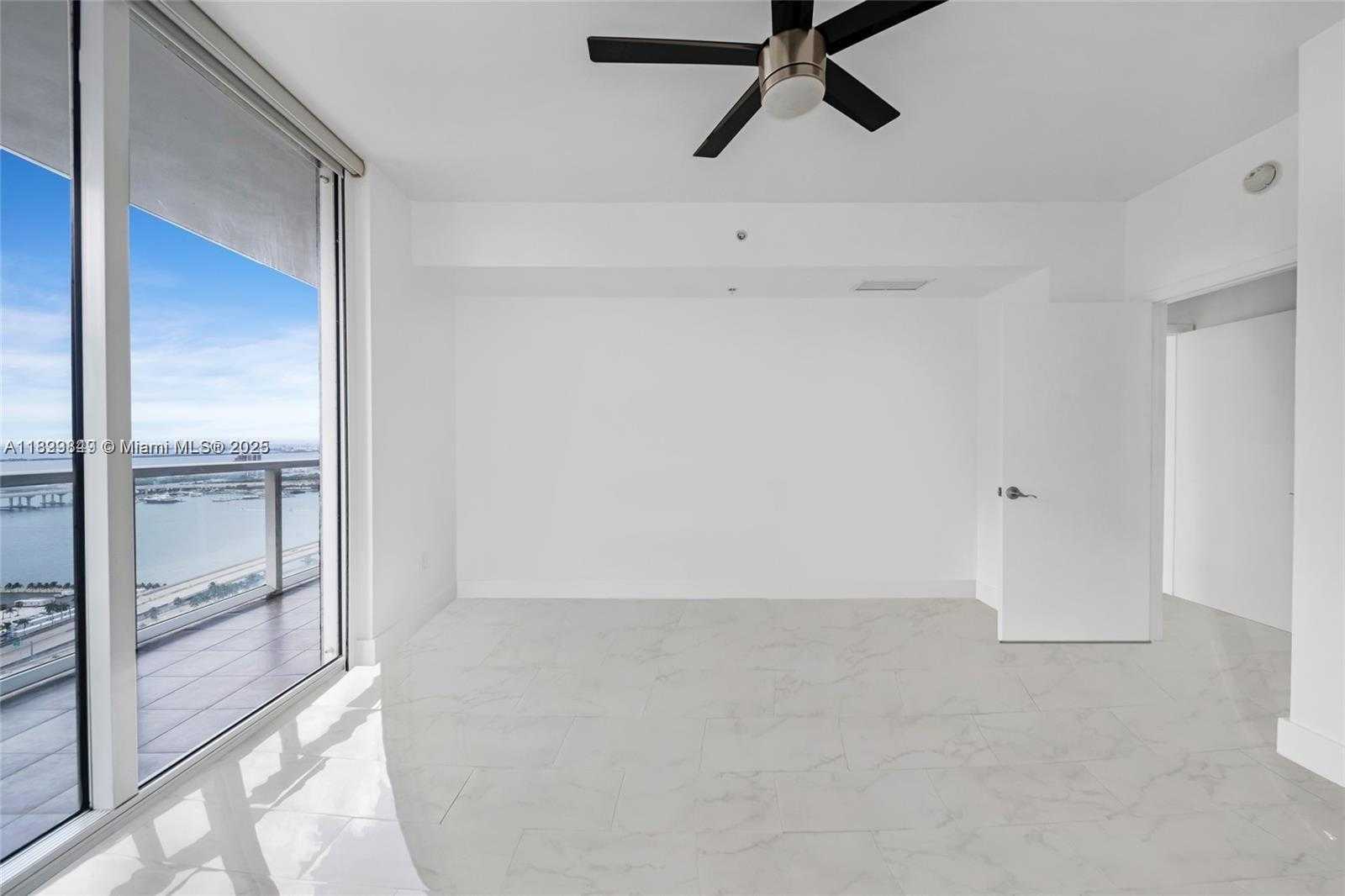 Small Image of 244 BISCAYNE BLVD #3704, Miami Number 11