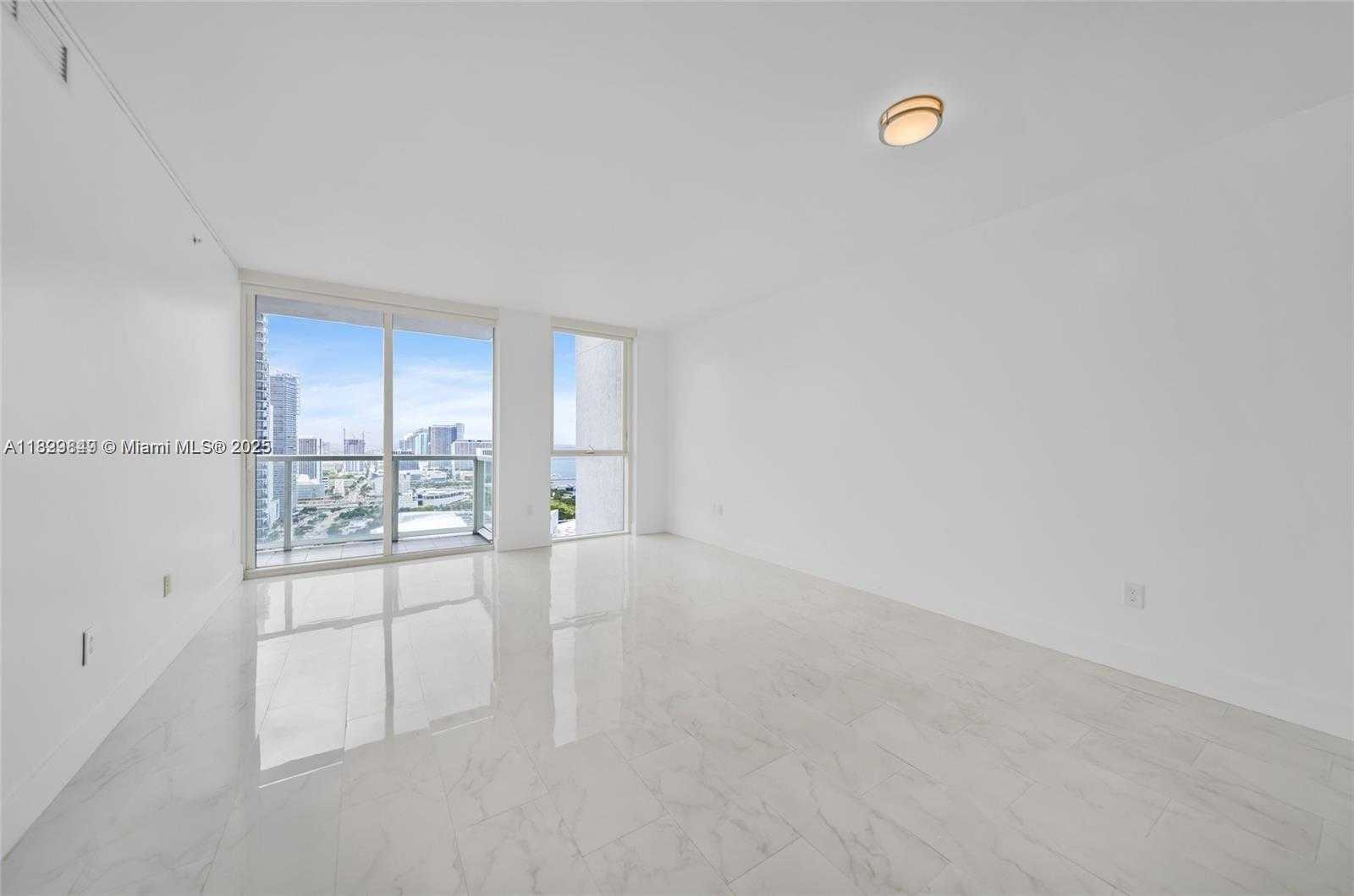 Small Image of 244 BISCAYNE BLVD #3704, Miami Number 19