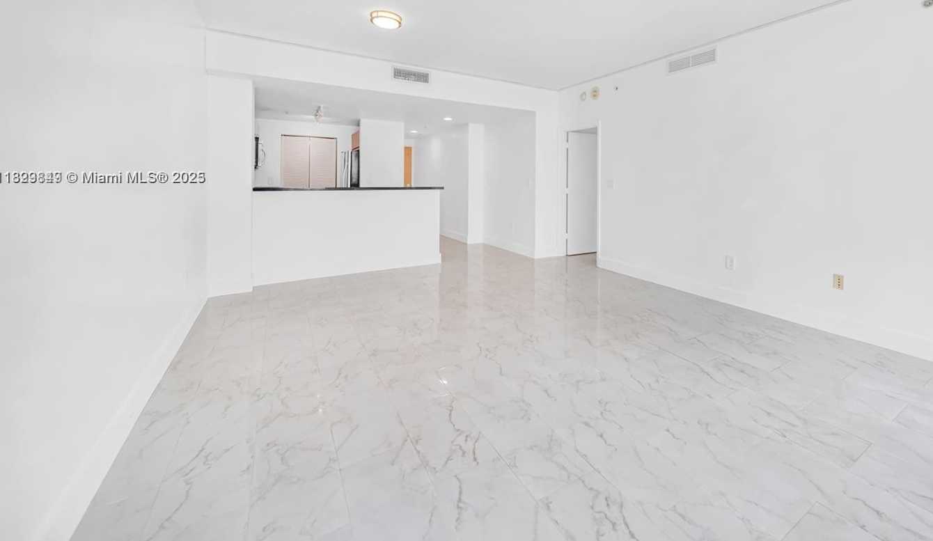 Small Image of 244 BISCAYNE BLVD #3704, Miami Number 2