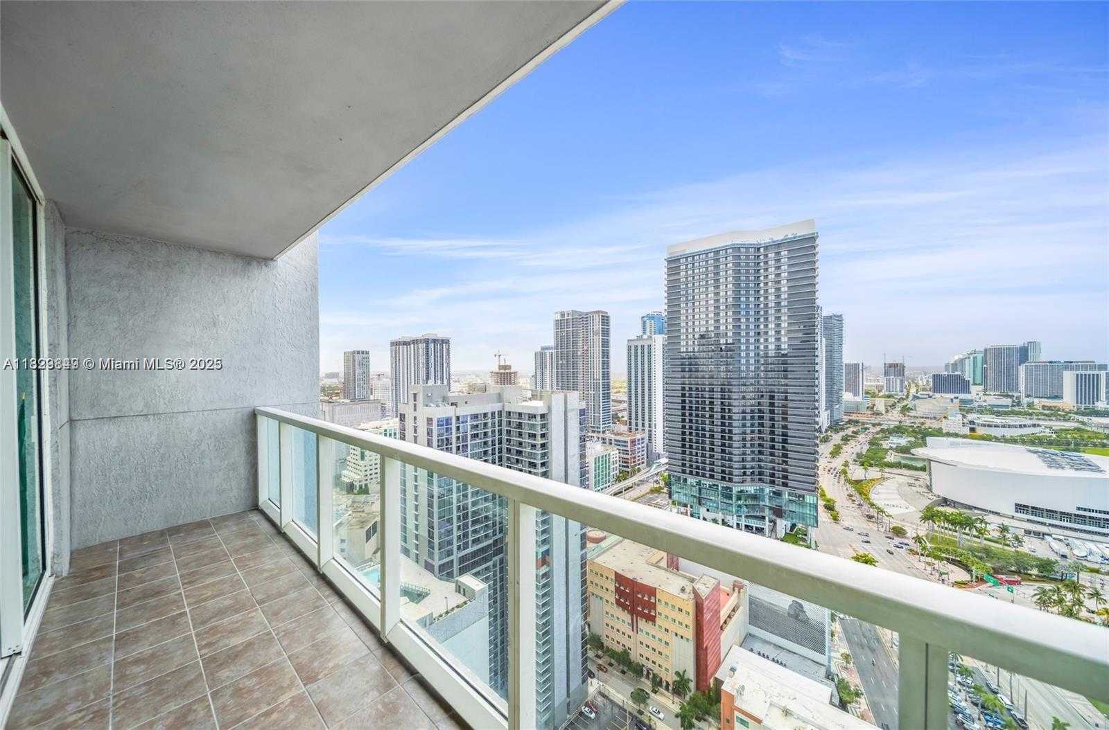 Small Image of 244 BISCAYNE BLVD #3704, Miami Number 22