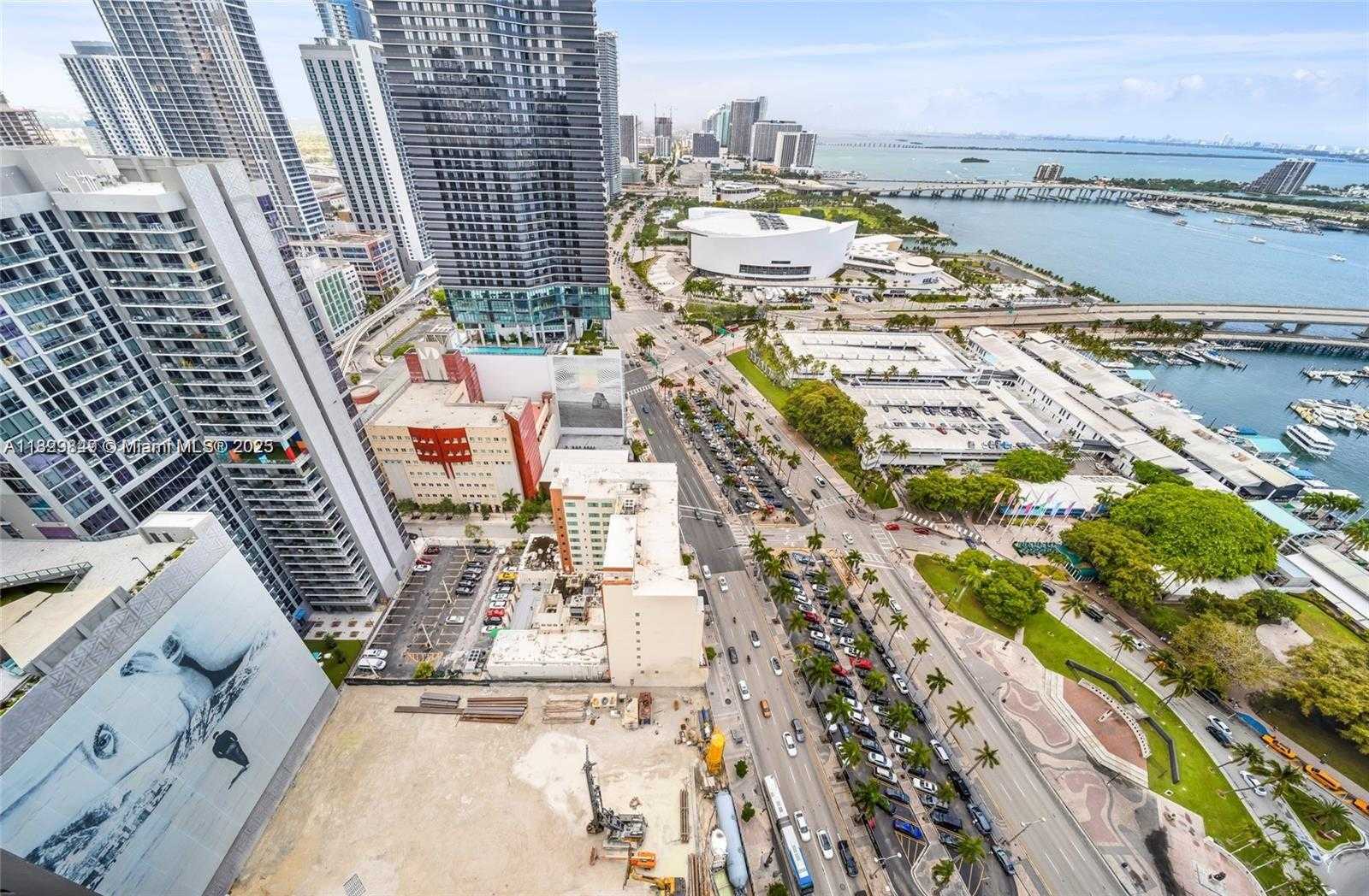 Small Image of 244 BISCAYNE BLVD #3704, Miami Number 23