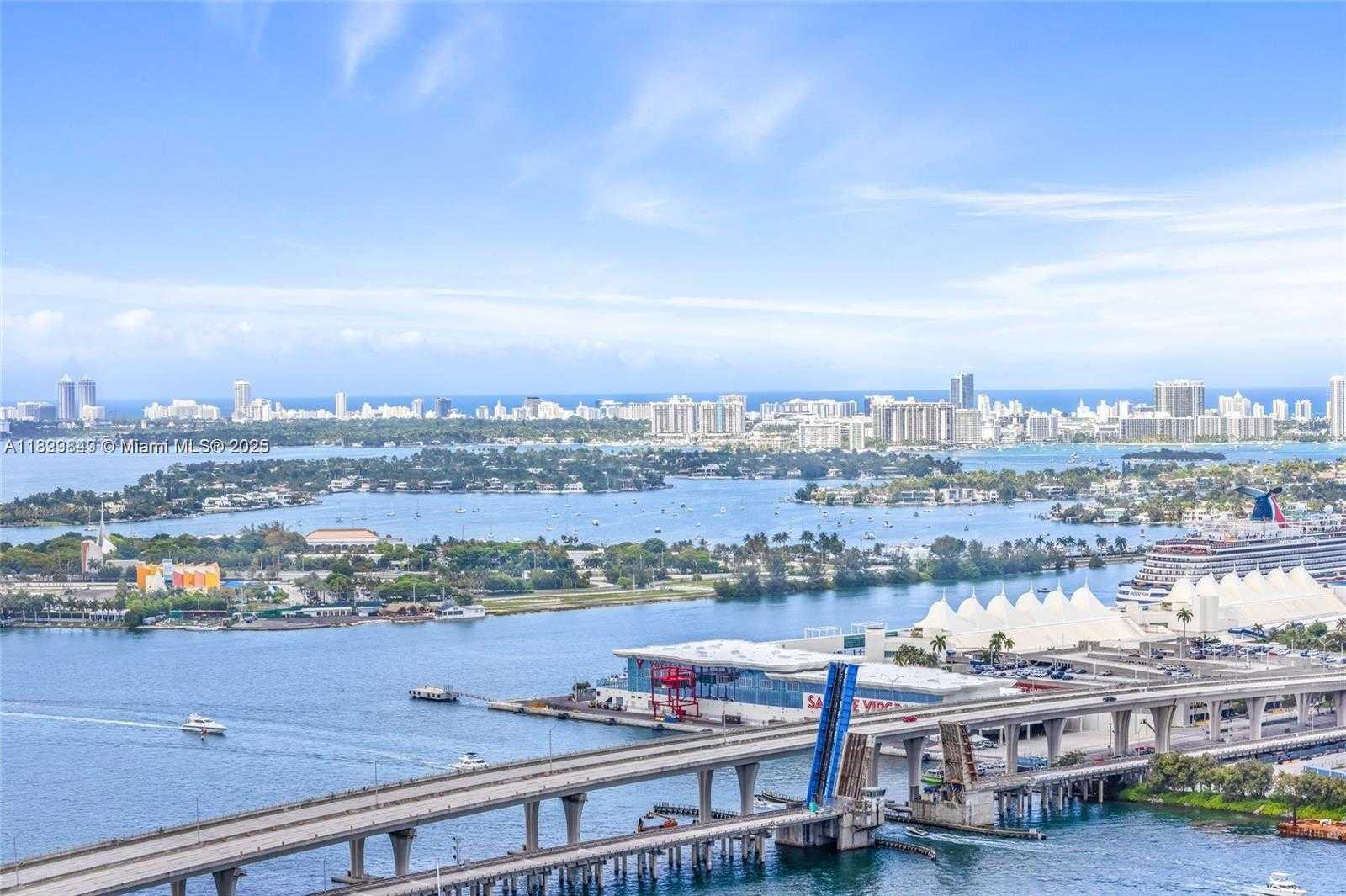 Small Image of 244 BISCAYNE BLVD #3704, Miami Number 26