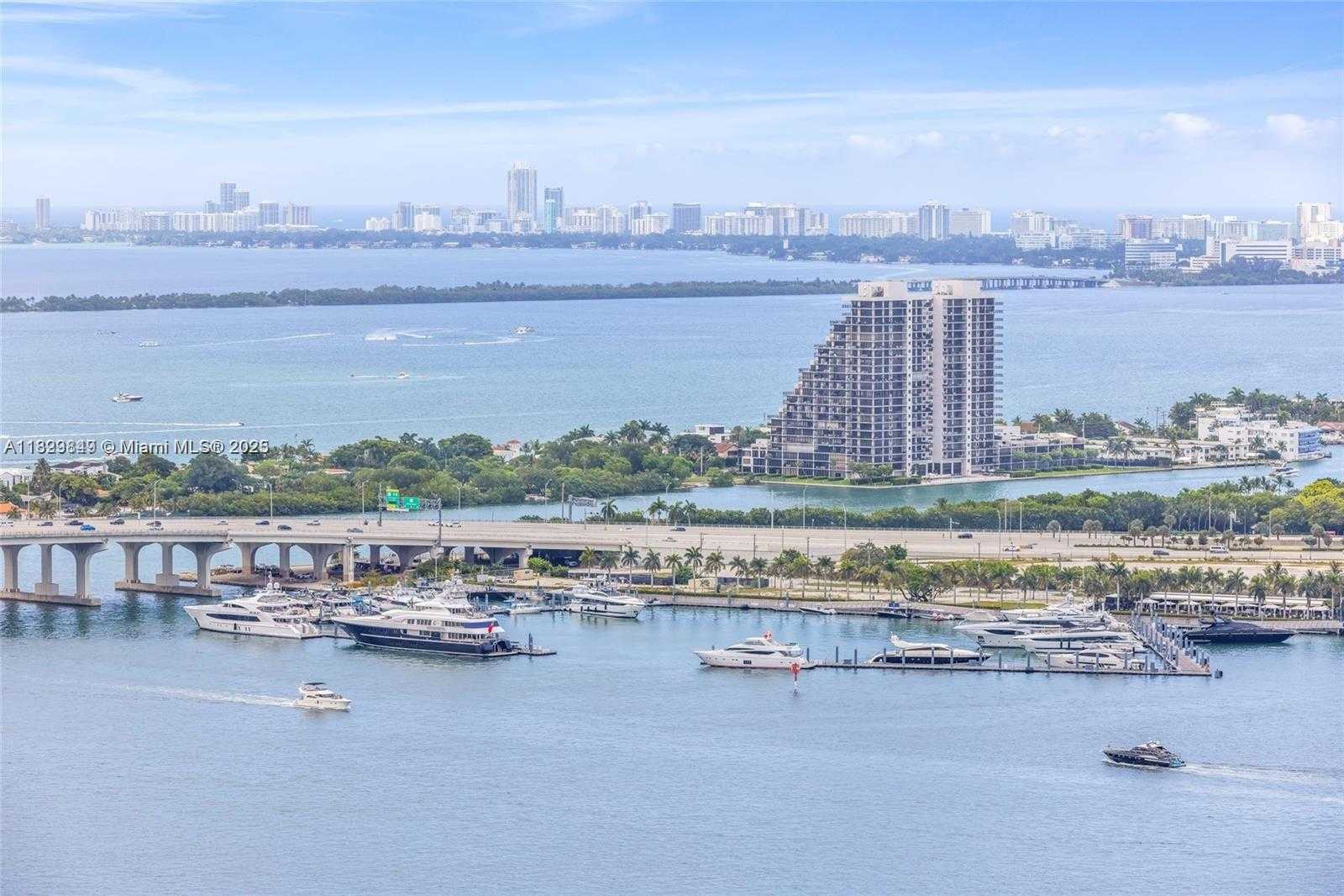 Small Image of 244 BISCAYNE BLVD #3704, Miami Number 28