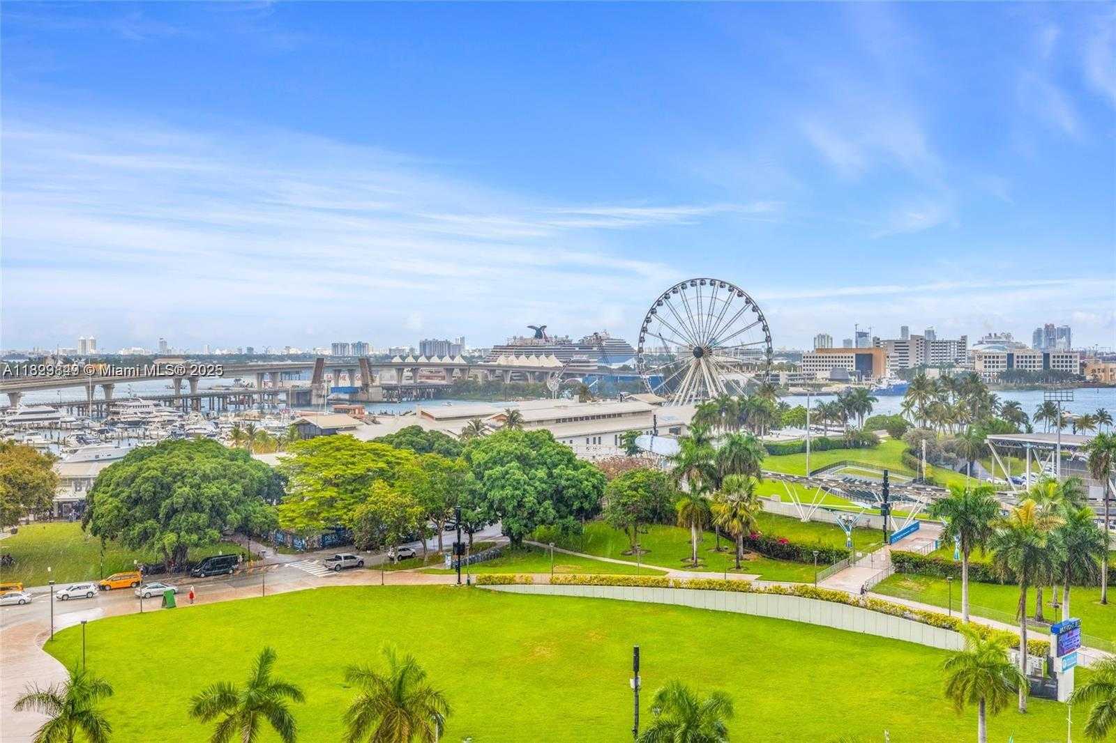 Small Image of 244 BISCAYNE BLVD #3704, Miami Number 29
