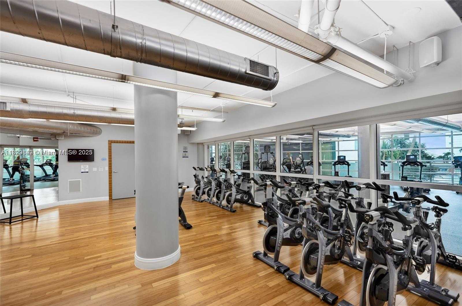 Small Image of 244 BISCAYNE BLVD #3704, Miami Number 35