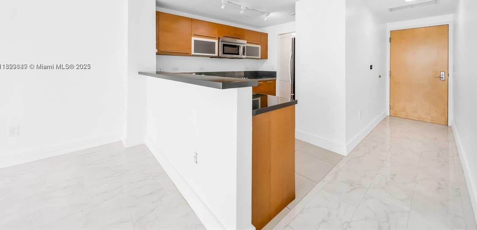 Small Image of 244 BISCAYNE BLVD #3704, Miami Number 6
