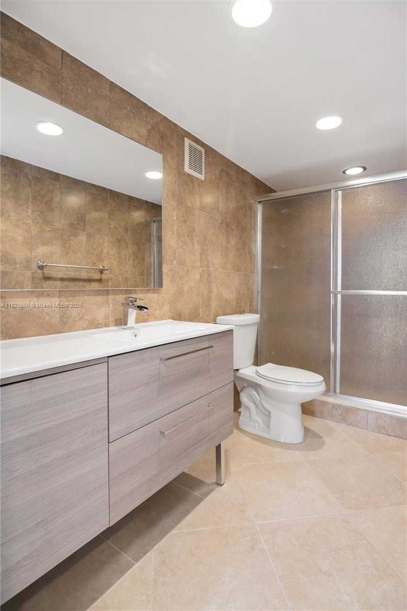 Small Image of 16740 NORTH EAST 9TH AVE #604, North Miami Beach Number 10