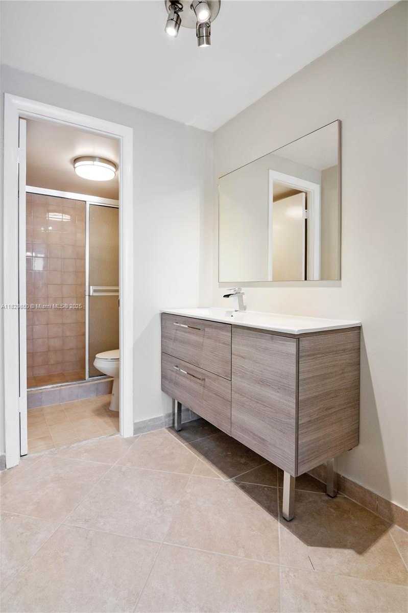 Small Image of 16740 NORTH EAST 9TH AVE #604, North Miami Beach Number 13