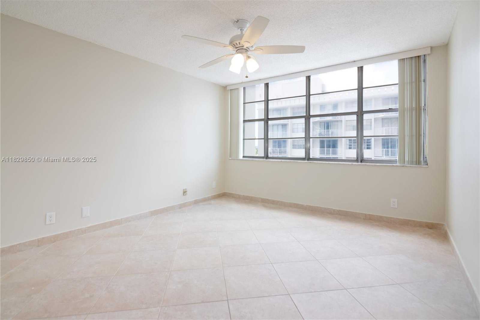 Small Image of 16740 NORTH EAST 9TH AVE #604, North Miami Beach Number 17