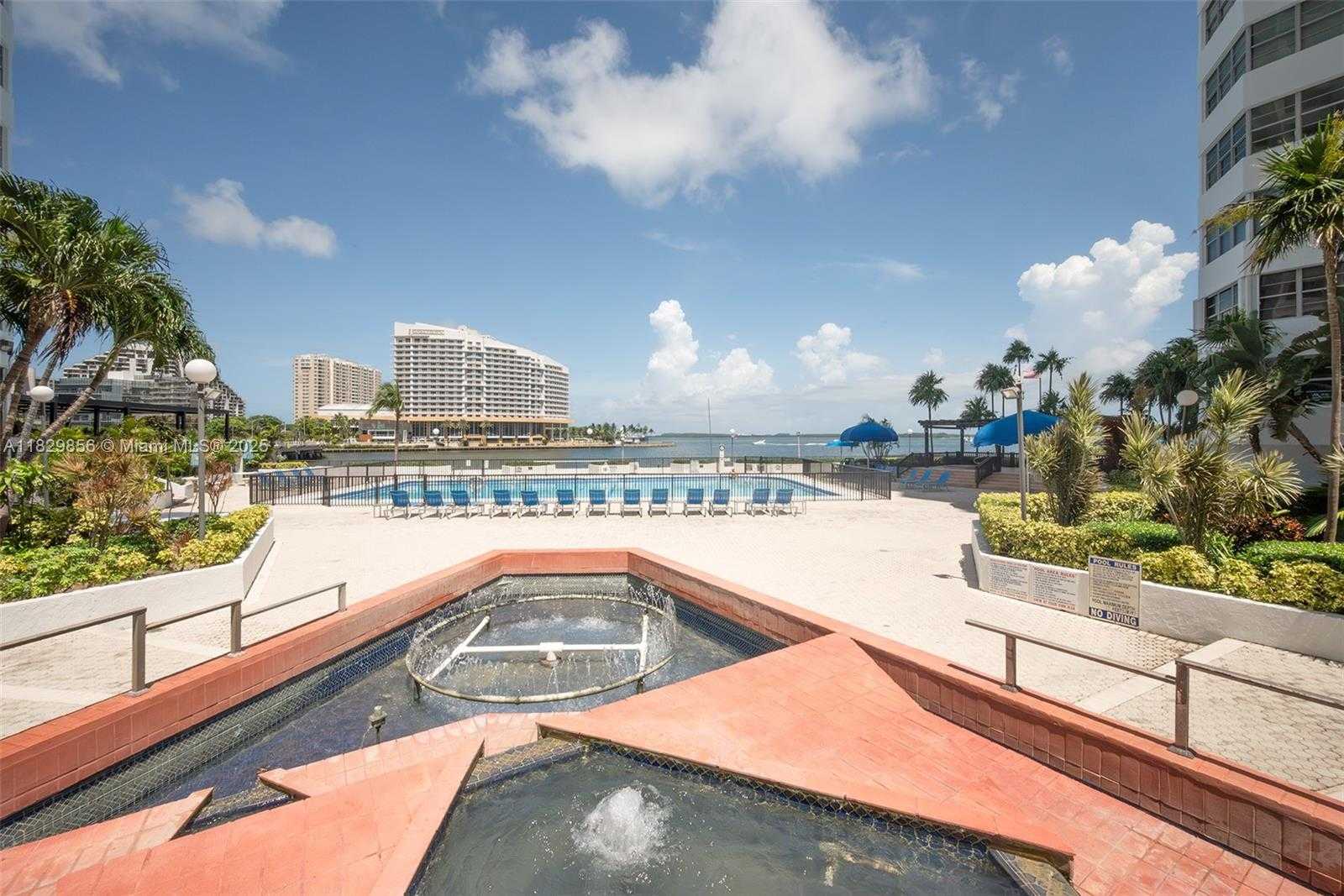 Small Image of 801 BRICKELL BAY DR #1562, Miami Number 16