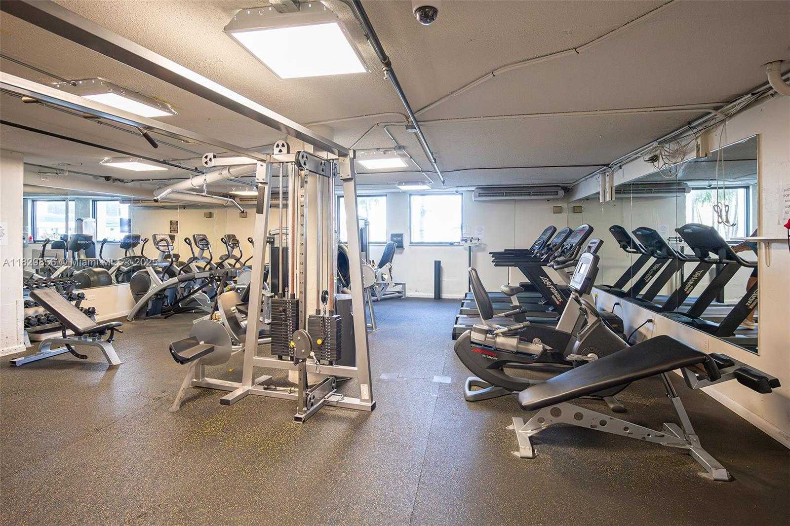 Small Image of 801 BRICKELL BAY DR #1562, Miami Number 23