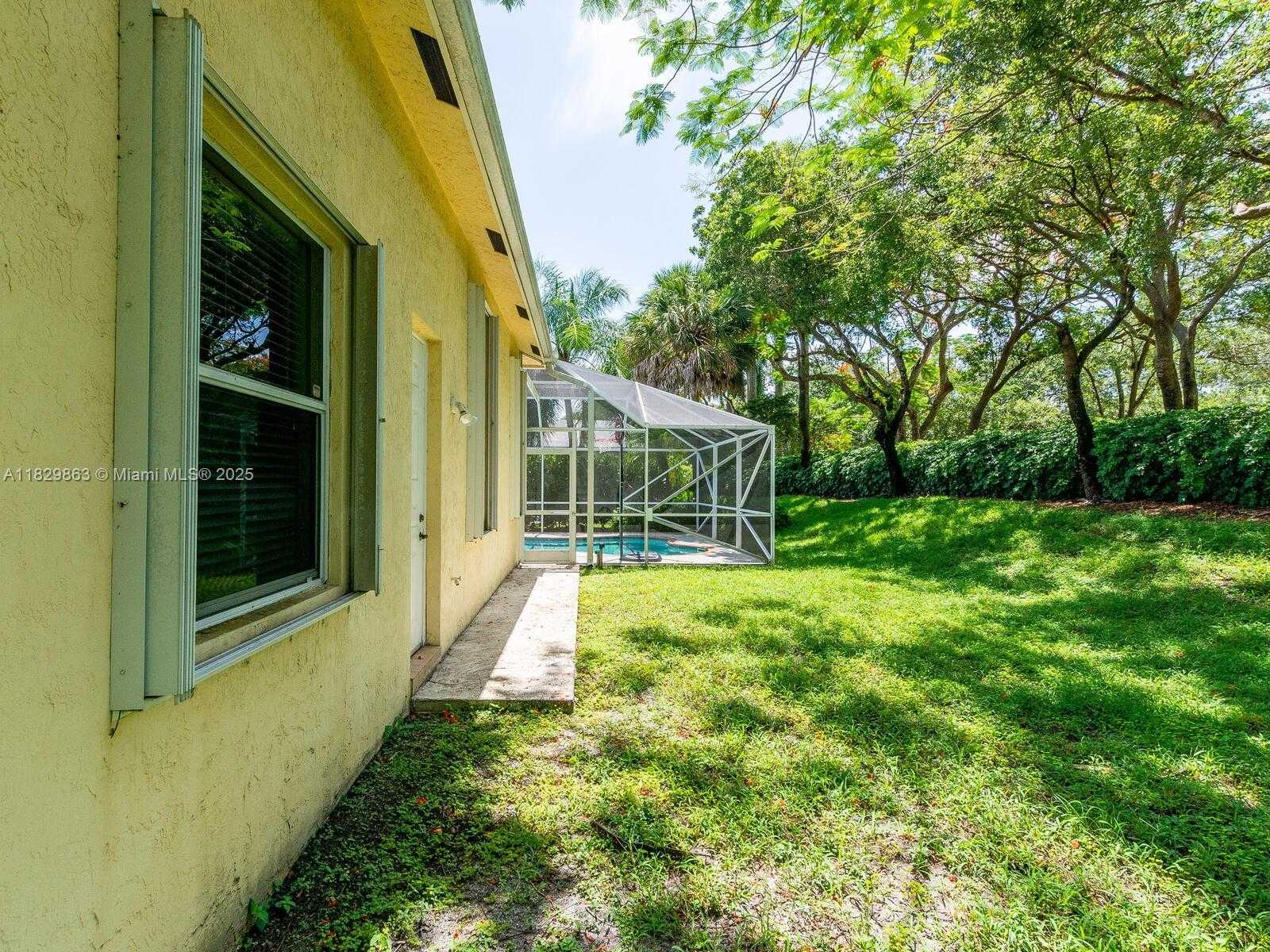 Small Image of 3967 NIGHTHAWK DR, Weston Number 63