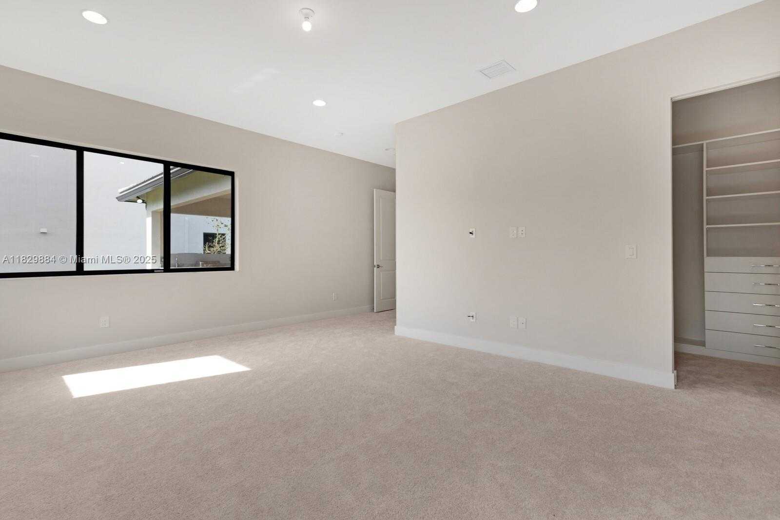 Small Image of 13130 ADDILYN CT, Davie Number 10