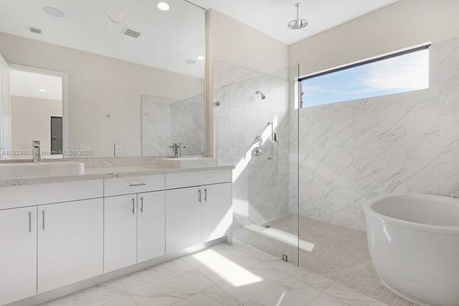 Small Image of 13130 ADDILYN CT, Davie Number 12