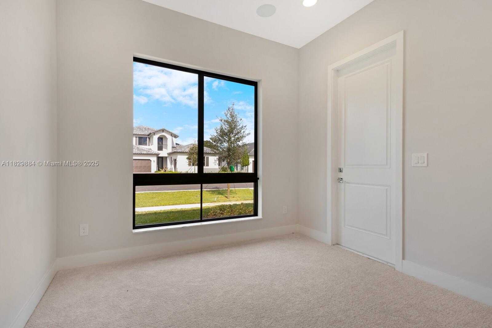 Small Image of 13130 ADDILYN CT, Davie Number 15