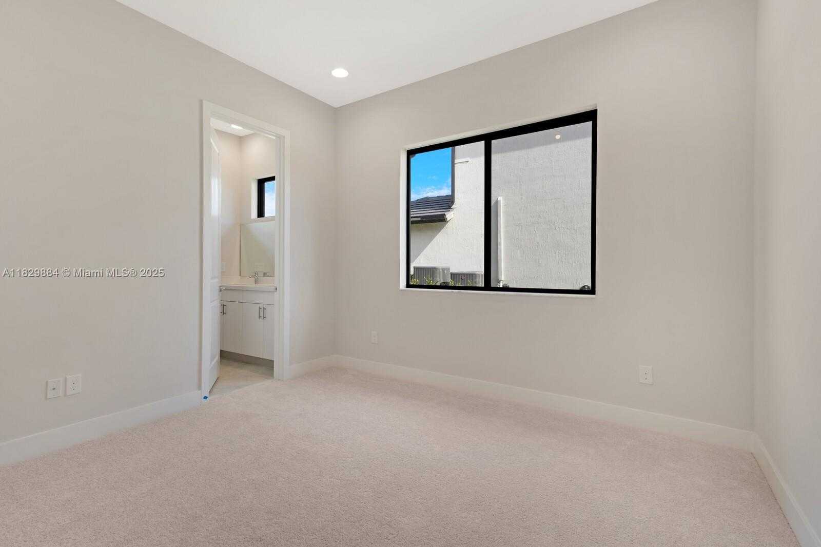 Small Image of 13130 ADDILYN CT, Davie Number 17