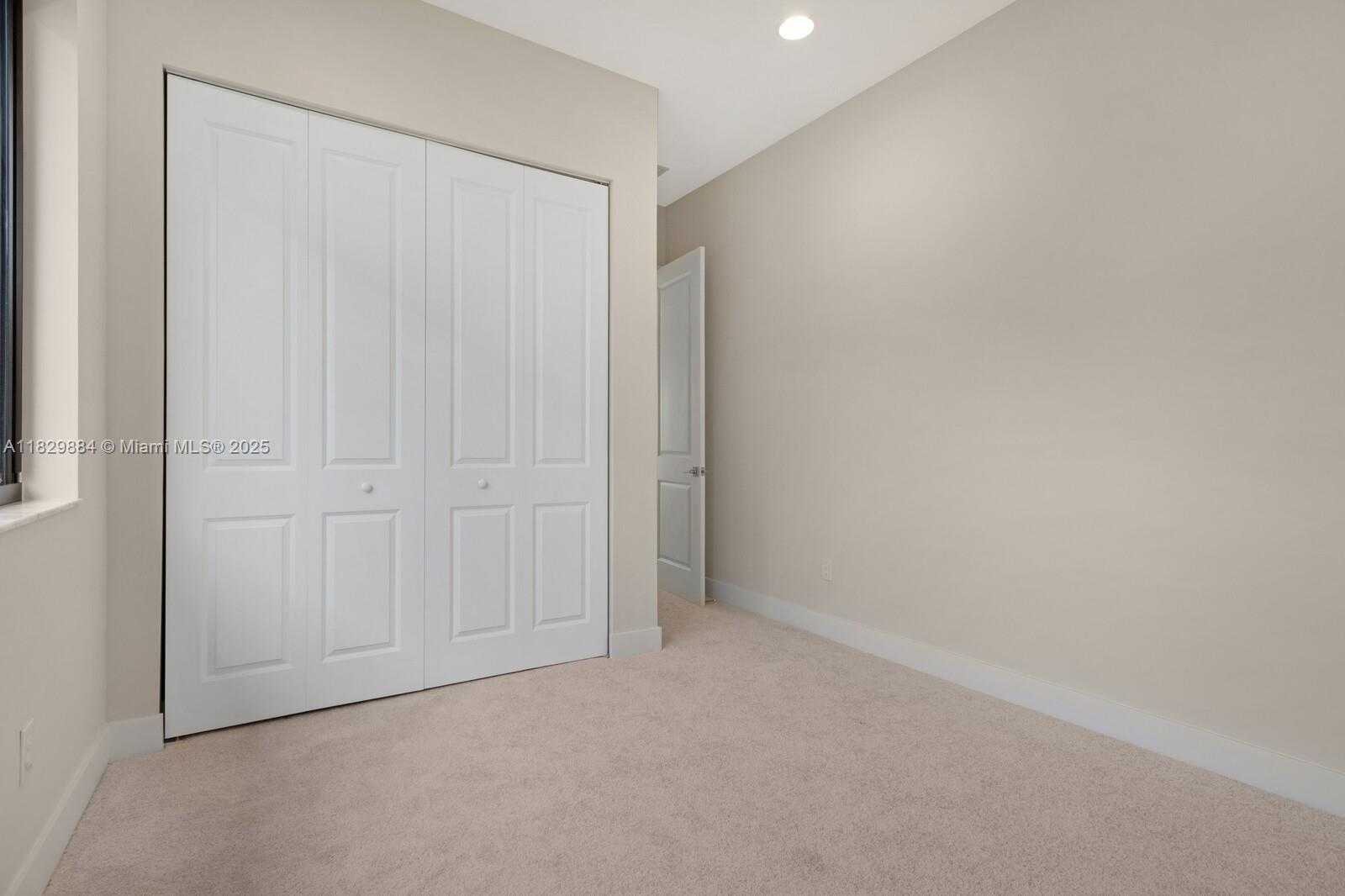 Small Image of 13130 ADDILYN CT, Davie Number 19