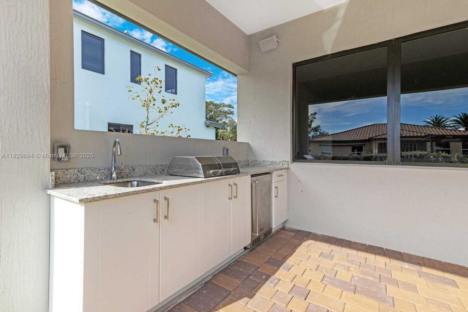 Small Image of 13130 ADDILYN CT, Davie Number 26