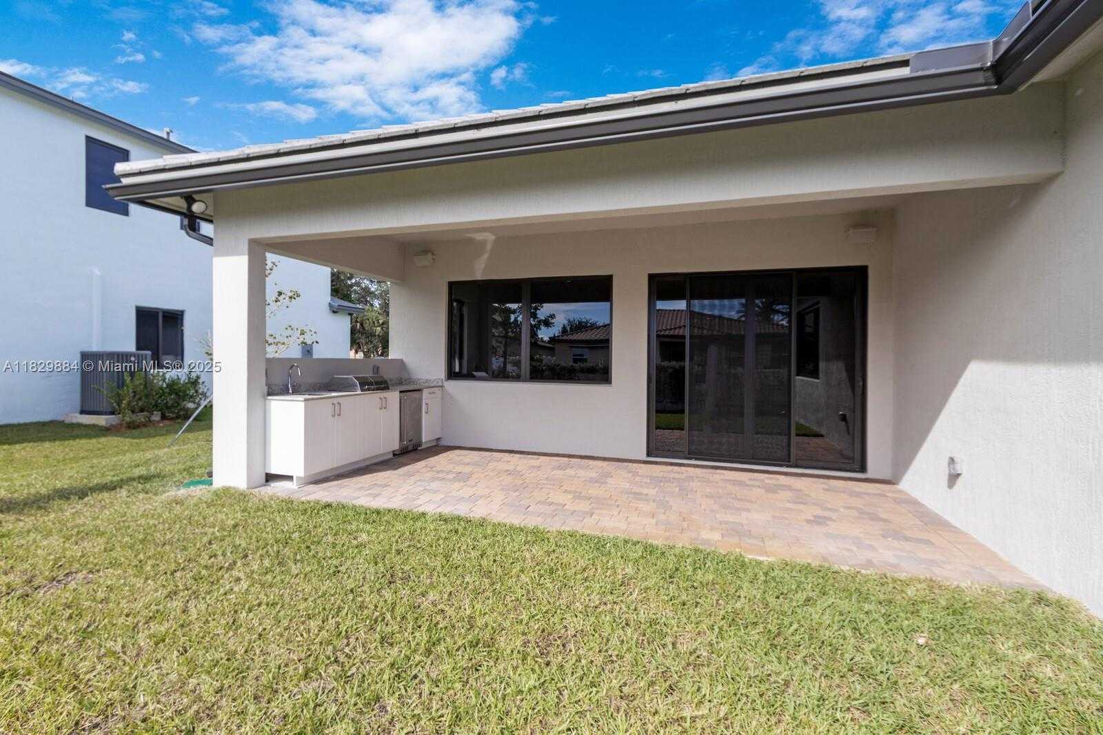 Small Image of 13130 ADDILYN CT, Davie Number 28