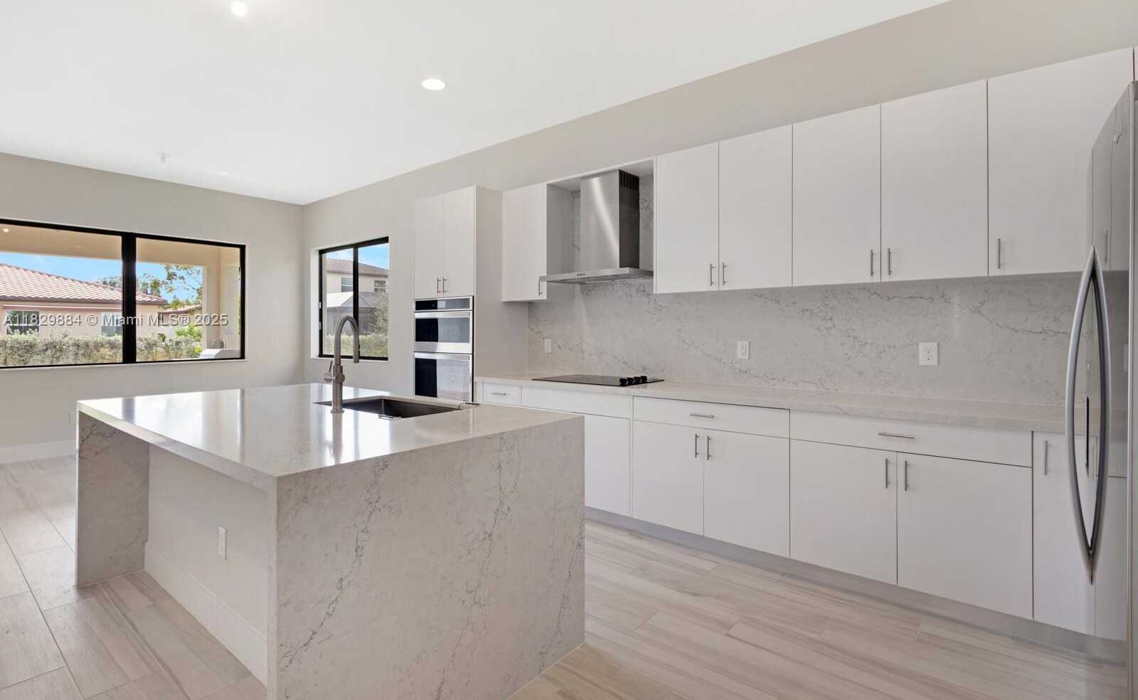 Small Image of 13130 ADDILYN CT, Davie Number 3