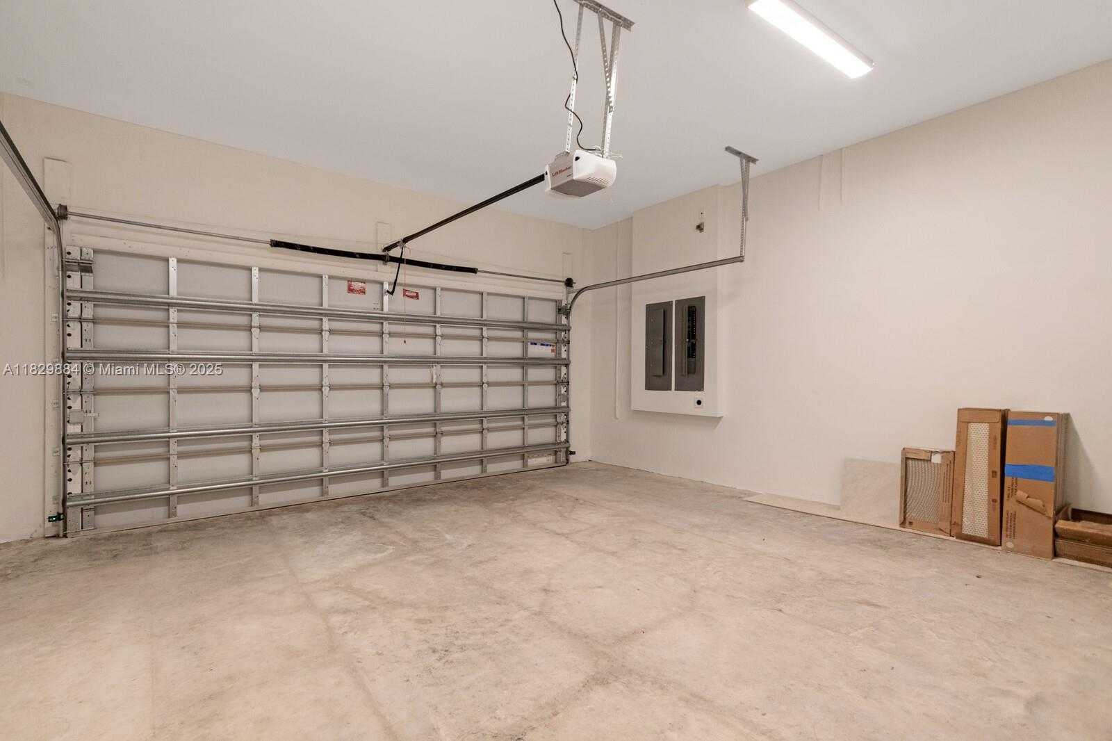 Small Image of 13130 ADDILYN CT, Davie Number 31