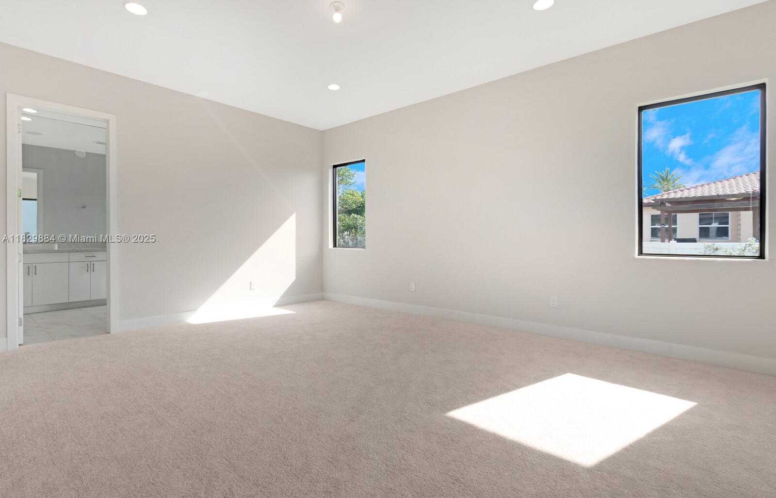 Small Image of 13130 ADDILYN CT, Davie Number 9