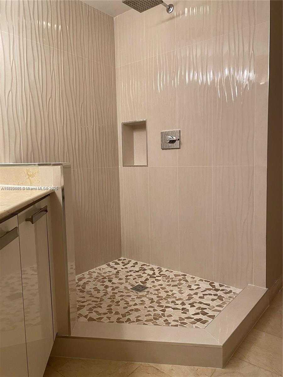 Small Image of 3000 NORTH EAST 188TH ST #706, Aventura Number 23