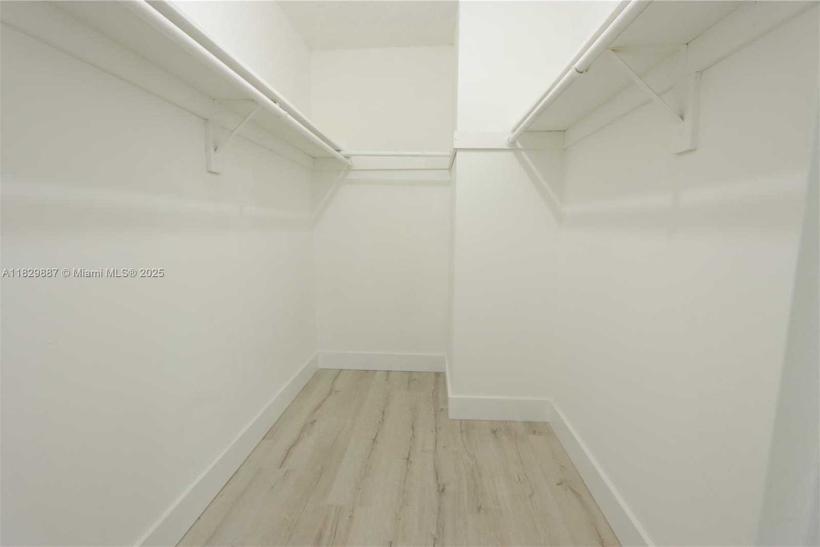 Small Image of 5221 GENEVA WAY #205, Doral Number 12