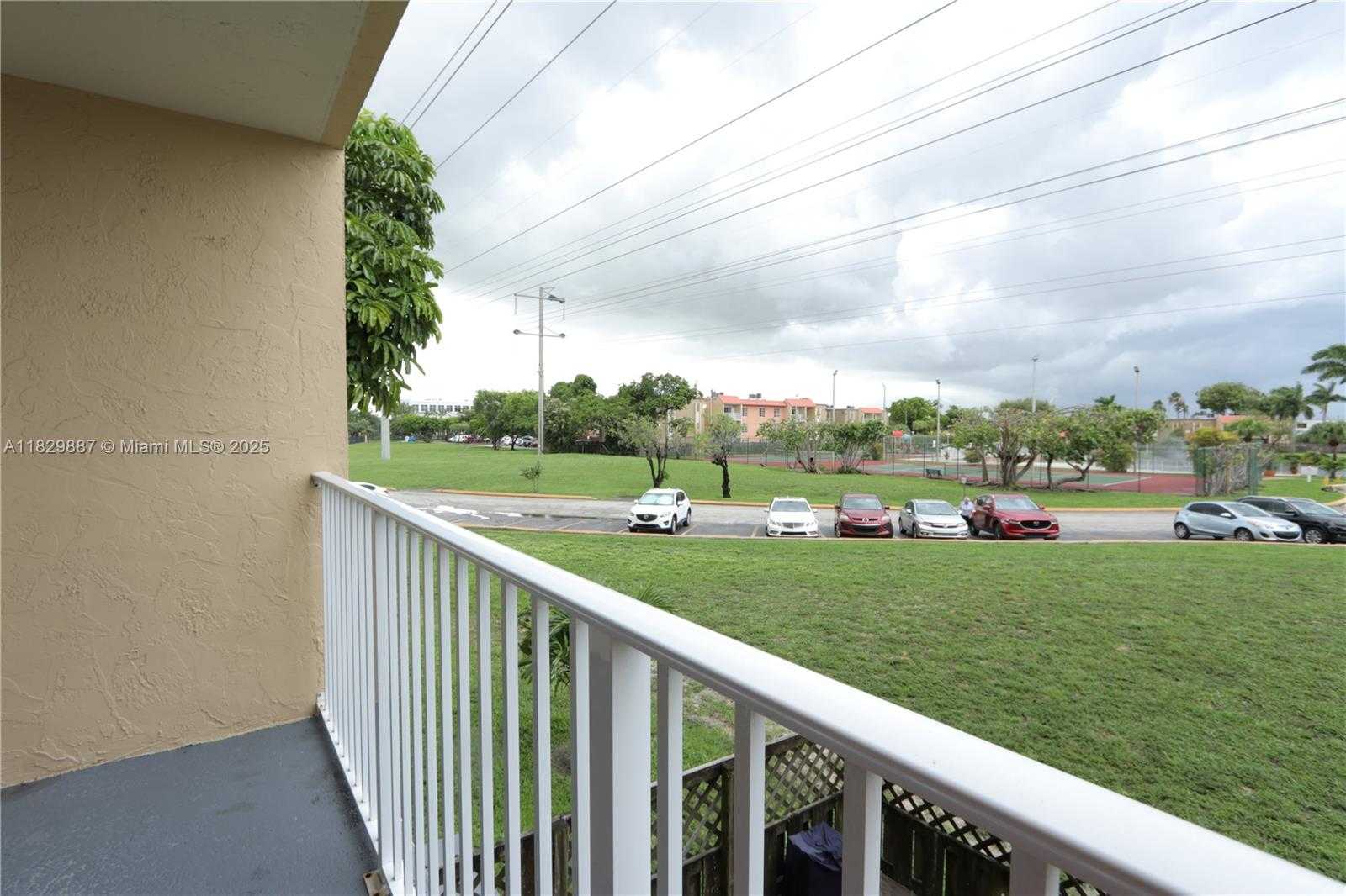 Small Image of 5221 GENEVA WAY #205, Doral Number 9