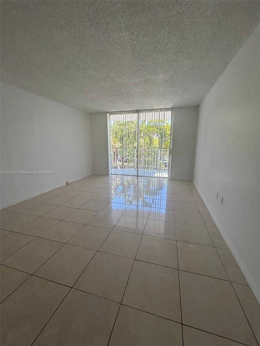 Small Image of 496 NORTH WEST 165TH ST RD #D-310, Miami Number 4