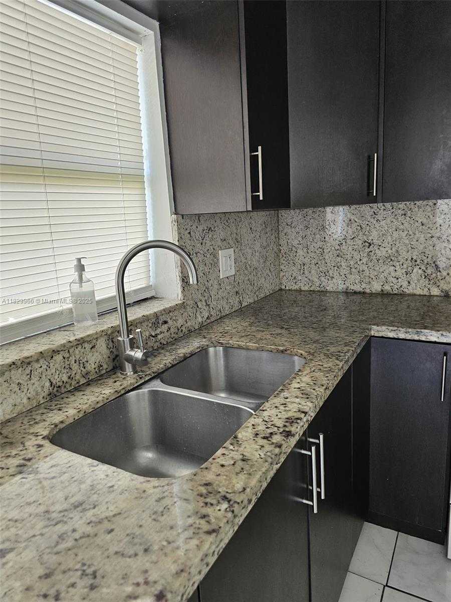 Small Image of 6685 WEST 26TH CT #202-8, Hialeah Number 5