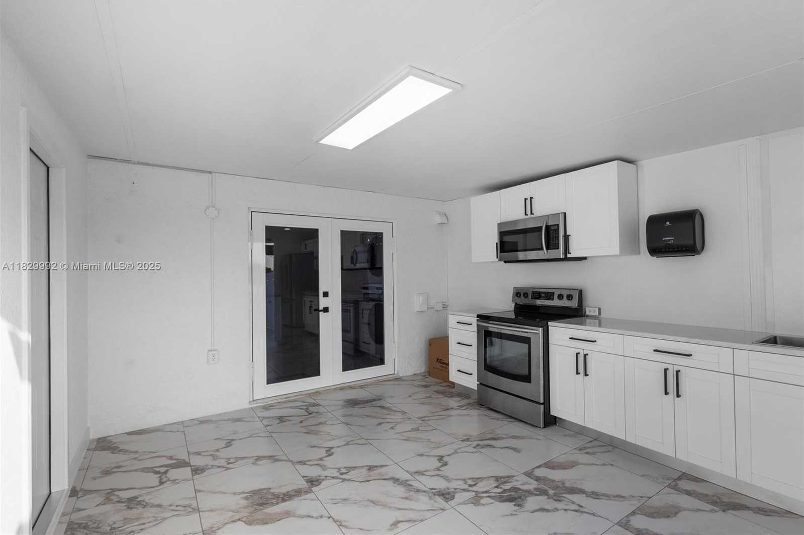 Small Image of 2515 WEST 65TH ST, Hialeah Number 18
