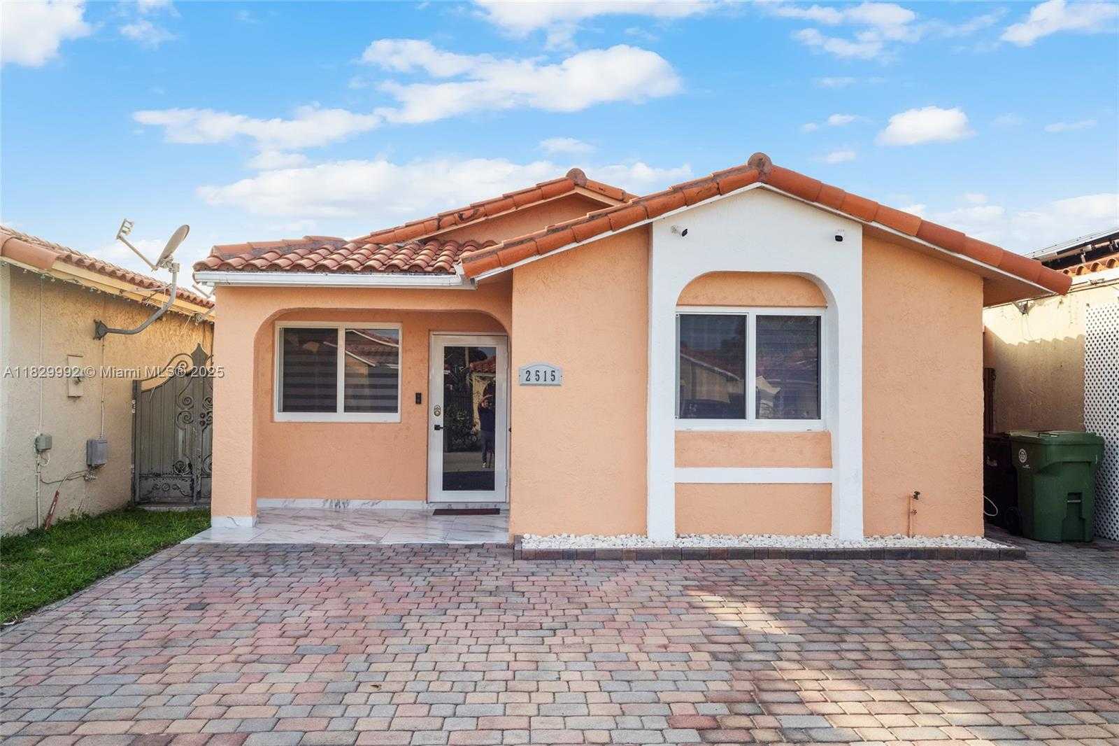 Small Image of 2515 WEST 65TH ST, Hialeah Number 3