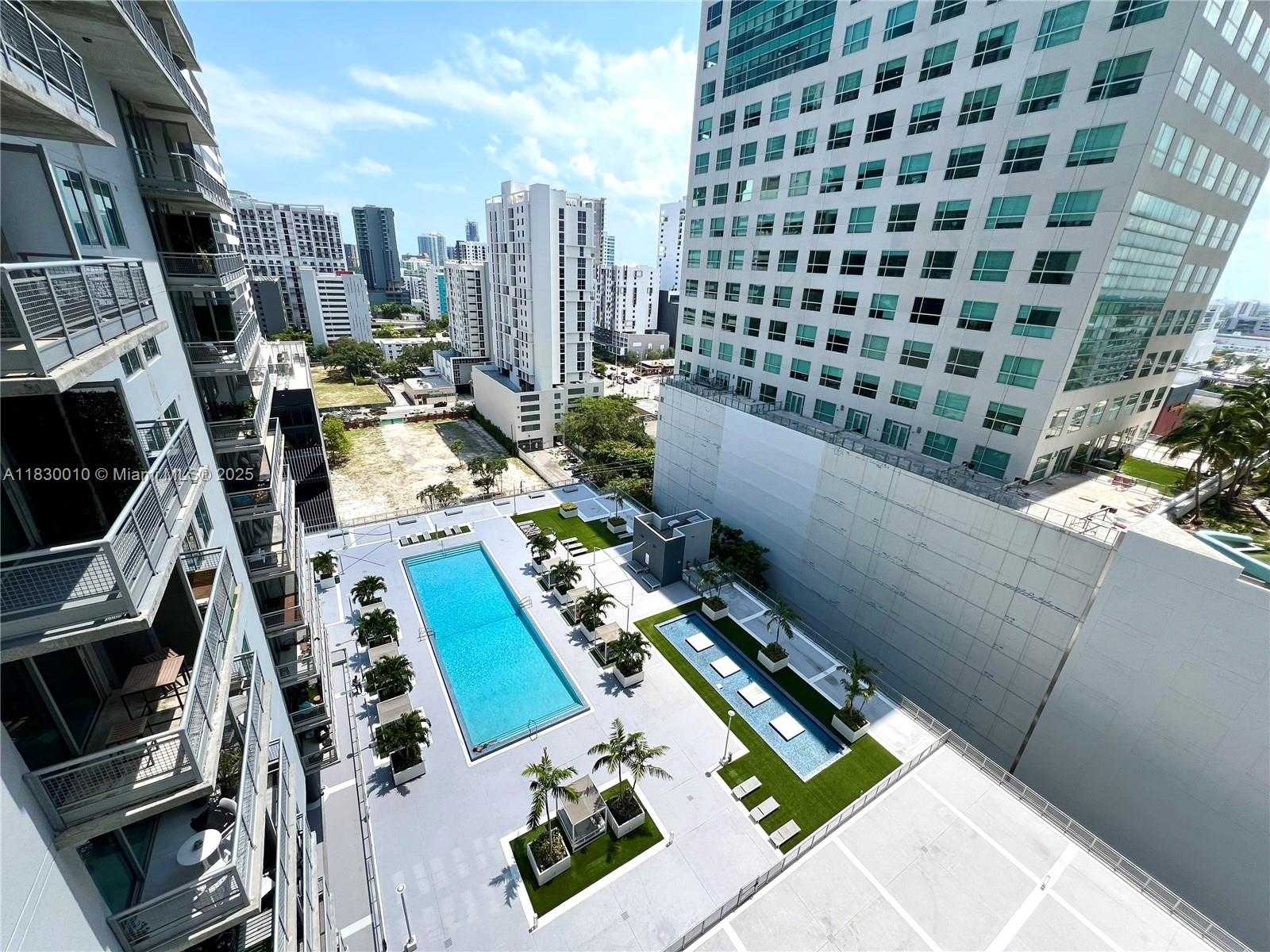 Small Image of 690 SOUTH WEST 1ST CT #1934, Miami Number 9