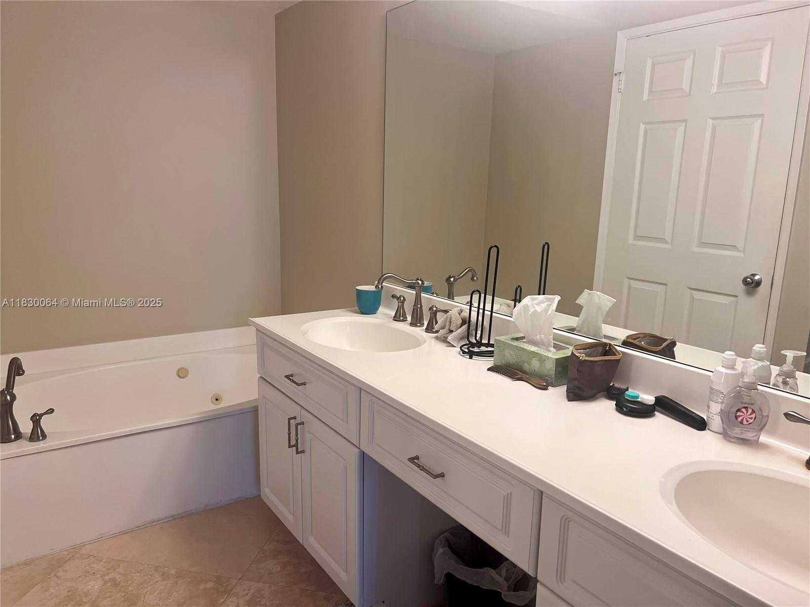 Small Image of 3400 NORTH EAST 192ND ST #LPH2, Aventura Number 11
