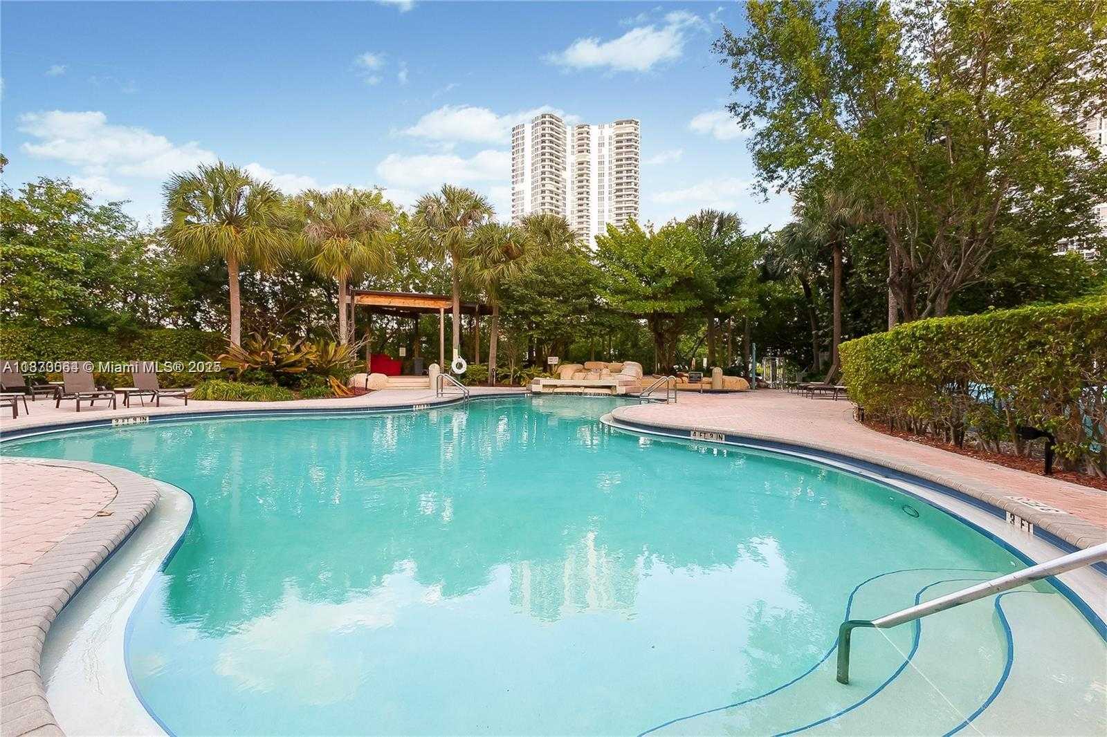Small Image of 3400 NORTH EAST 192ND ST #LPH2, Aventura Number 19
