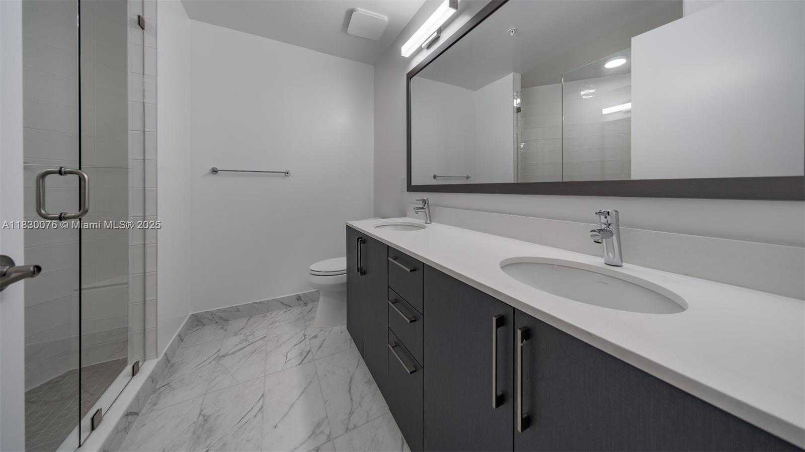 Small Image of 19401 WEST DIXIE HWY #813, Miami Number 27