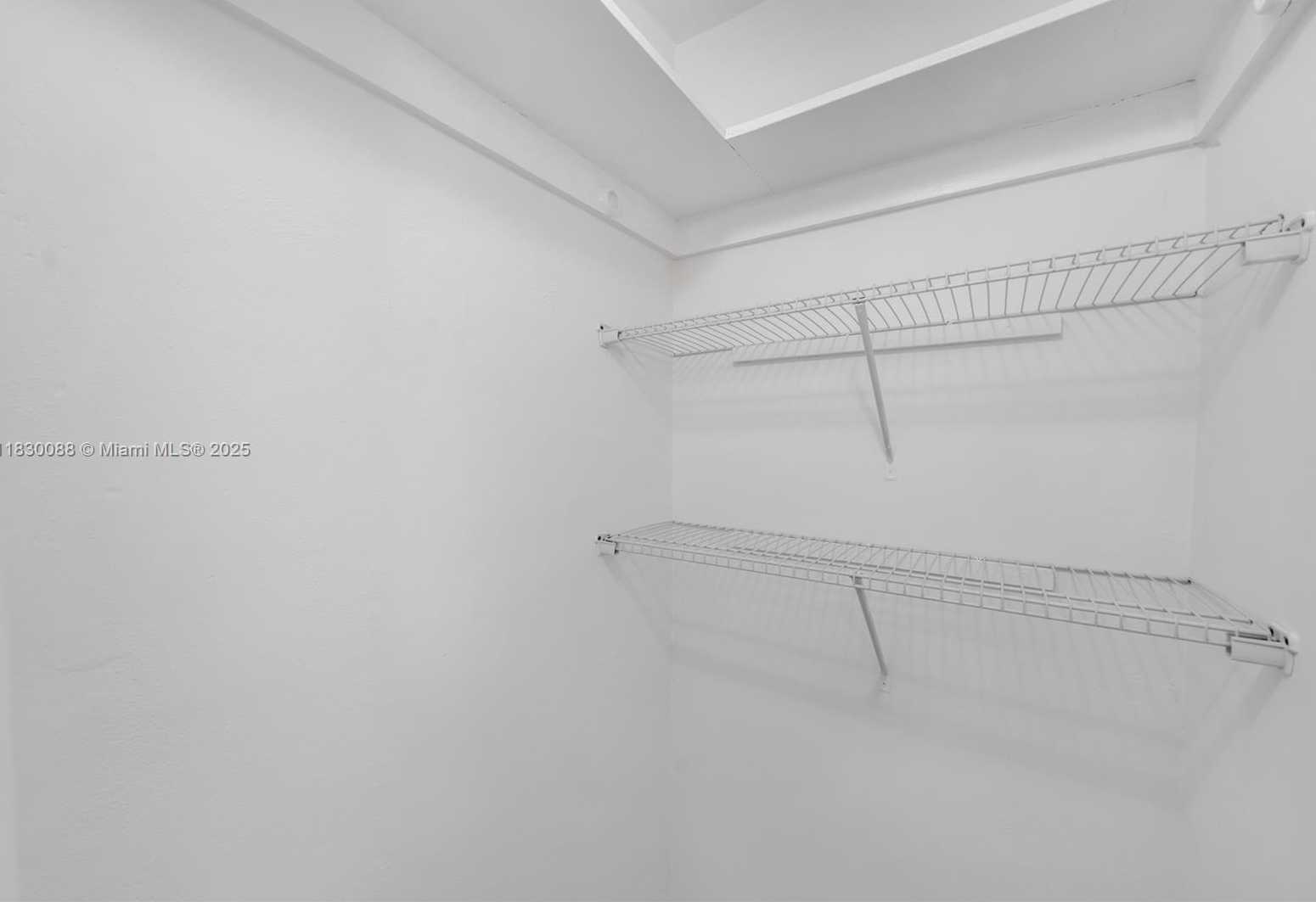 Small Image of 2905 NORTH EAST POINT EAST DR #L408, Aventura Number 14