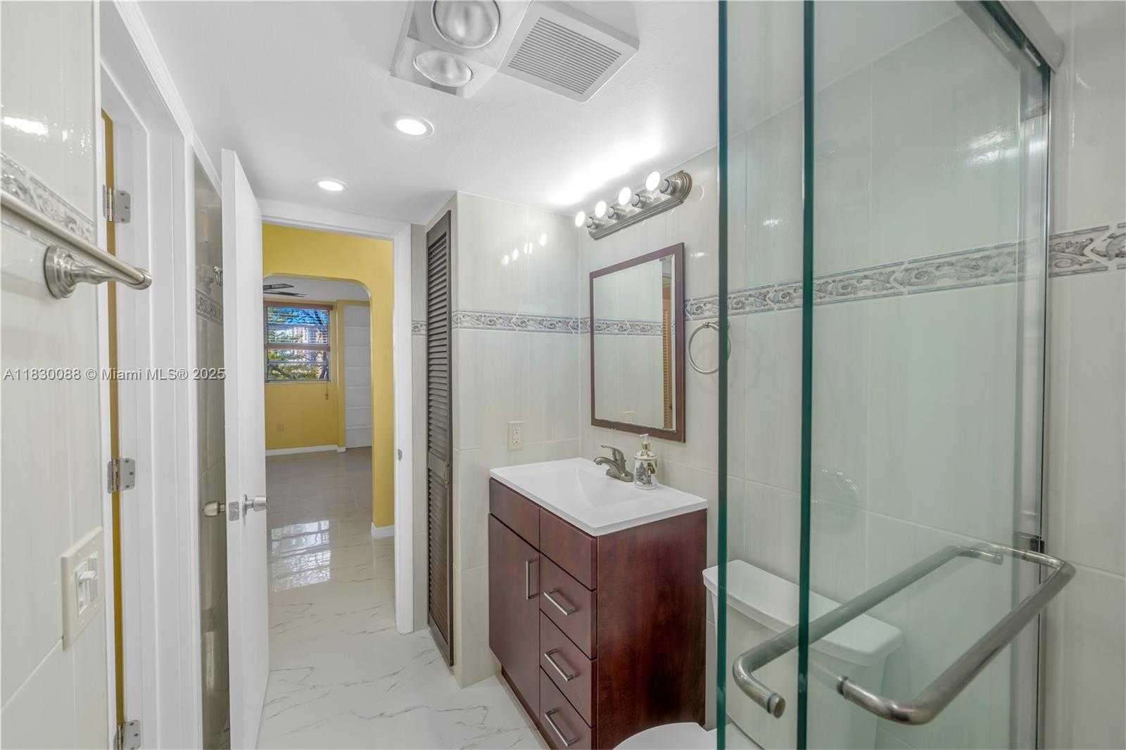 Small Image of 2905 NORTH EAST POINT EAST DR #L408, Aventura Number 17