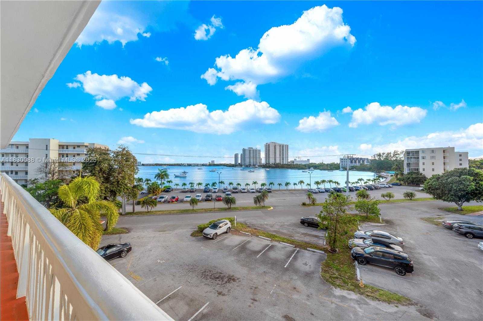 Small Image of 2905 NORTH EAST POINT EAST DR #L408, Aventura Number 24