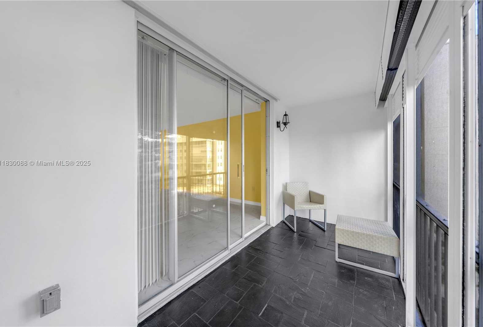 Small Image of 2905 NORTH EAST POINT EAST DR #L408, Aventura Number 7
