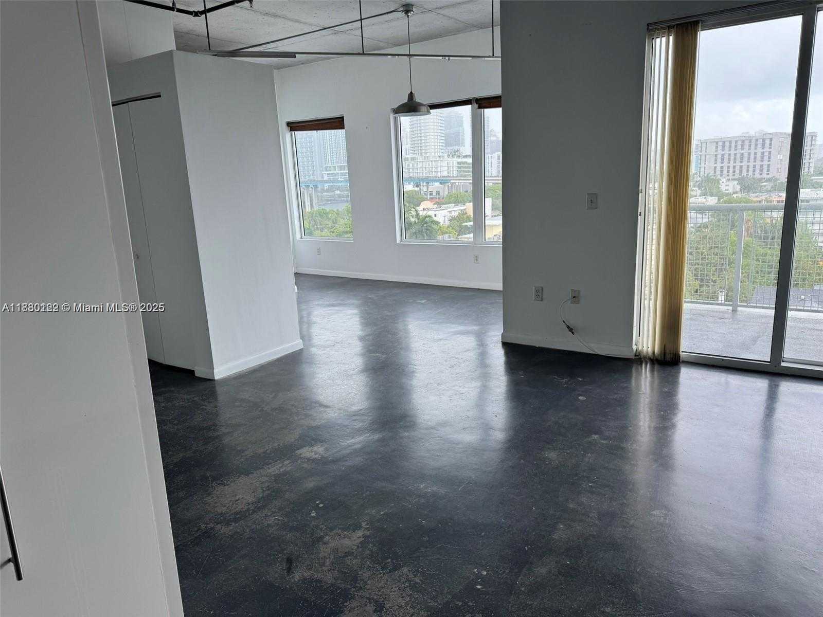 Small Image of 10 SOUTH WEST SOUTH RIVER DR #812, Miami Number 11